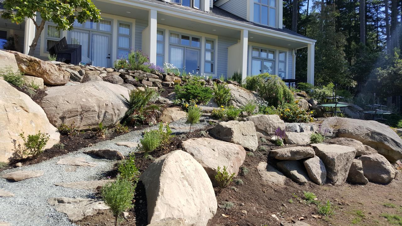 Отель Woodstone Manor Inc. Sturdies Bay Экстерьер фото