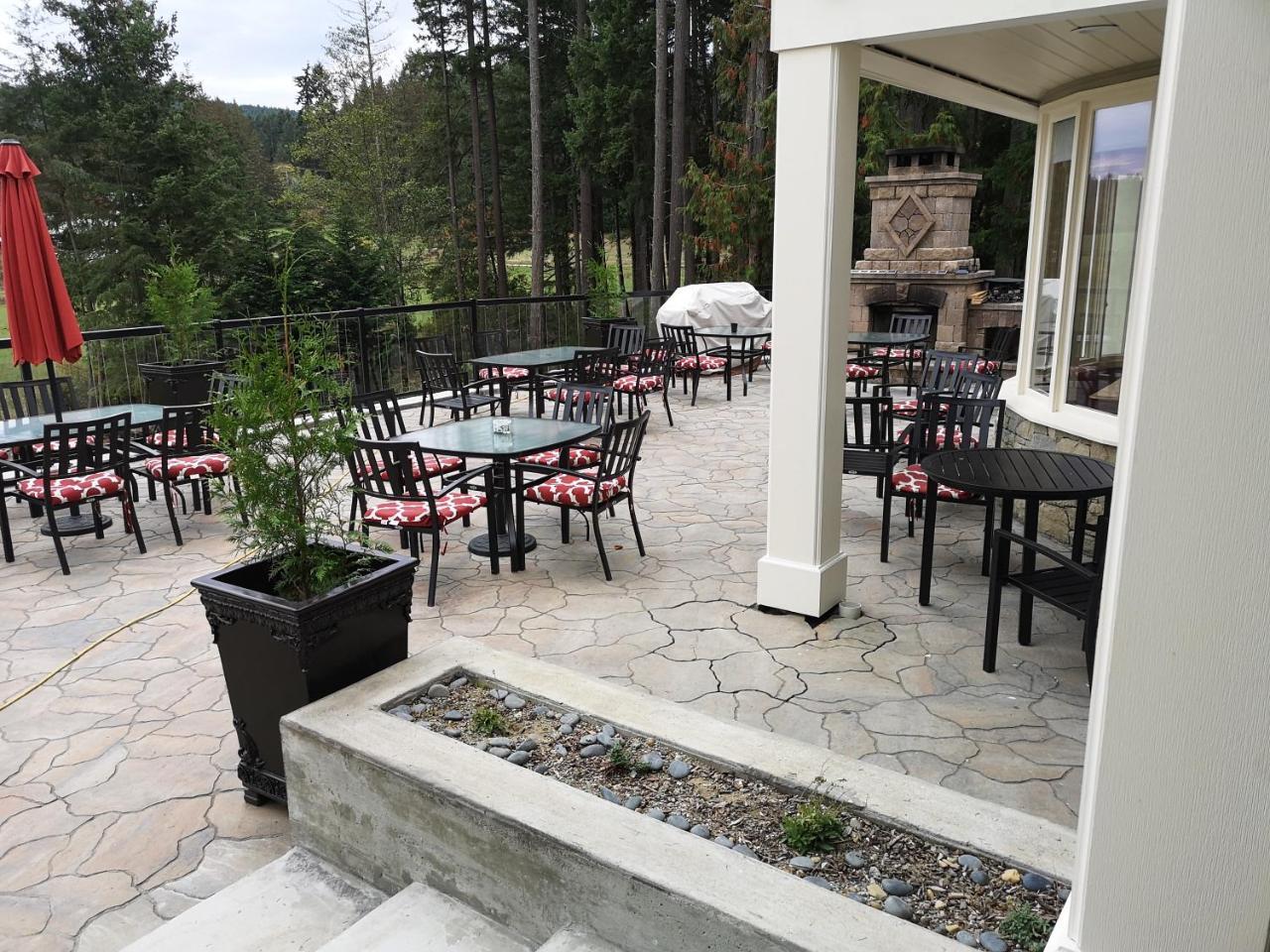 Отель Woodstone Manor Inc. Sturdies Bay Экстерьер фото